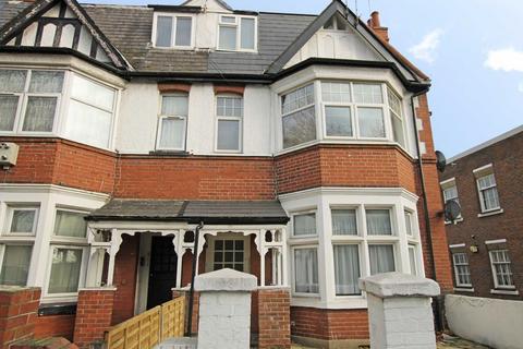 1 bedroom flat for sale, Boston Manor Road, Brentford TW8