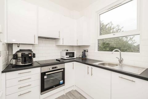 1 bedroom flat for sale, Northfield Avenue, London W13