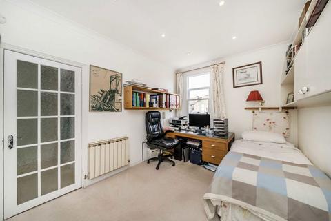 81 Hessel Road, London, W13 9EU