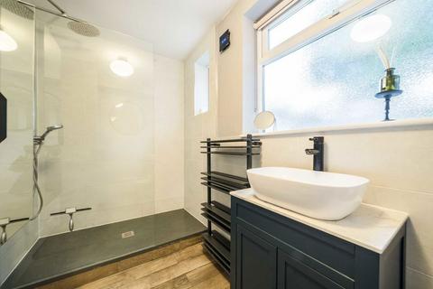 35b Coldershaw Road, London, W13 9EA