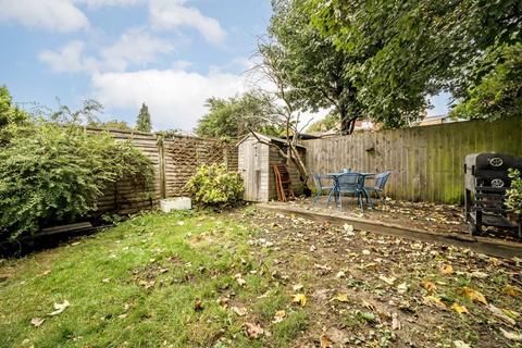 35b Coldershaw Road, London, W13 9EA