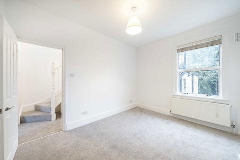 2 bedroom flat for sale, Whitestile Road, Brentford TW8