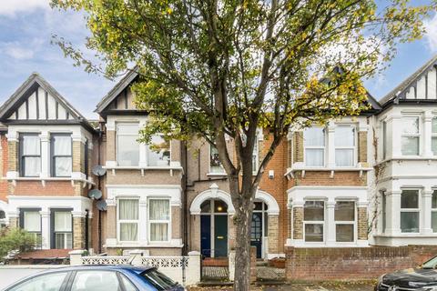 1 bedroom flat to rent, Laurel Gardens, London W7