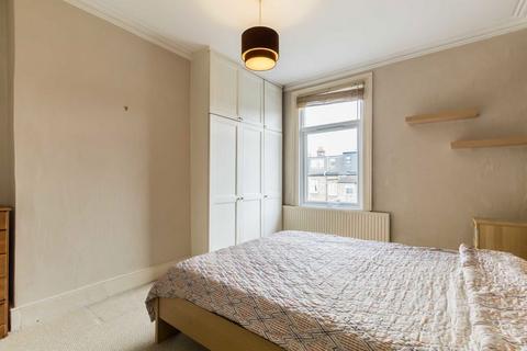 1 bedroom flat to rent, Laurel Gardens, London W7