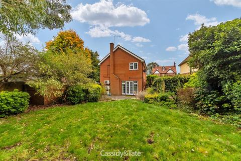 4 bedroom detached house for sale, Sefton Close, St. Albans