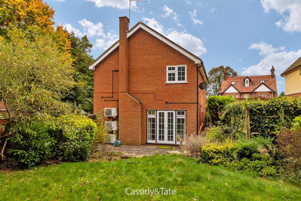 1 Sefton Close 38.jpg