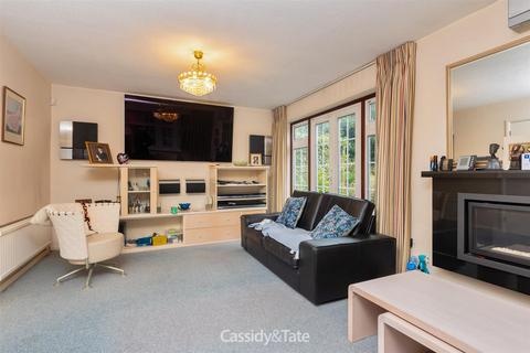 1 Sefton Close, St Albans, AL1 4PF