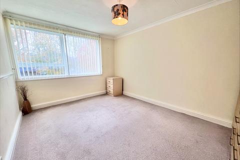 2 bedroom flat for sale, Woburn Crescent, Birmingham B43