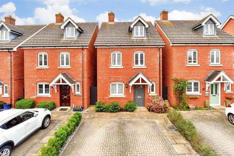 4 bedroom townhouse for sale, Langmeads Close, East Preston, West Sussex