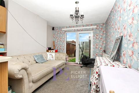 3 bedroom semi-detached house for sale, Brookfield, Hinckley LE10