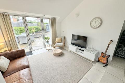 2 Copse Close, Poole, BH14 8AW