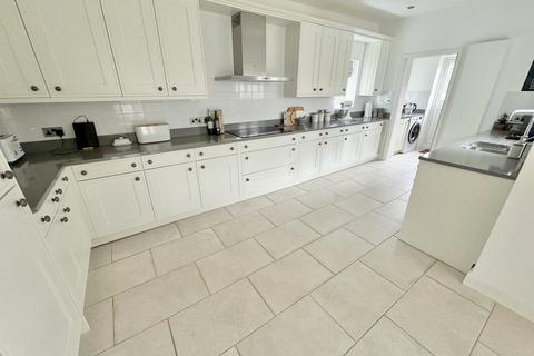 2 Copse Close, Poole, BH14 8AW