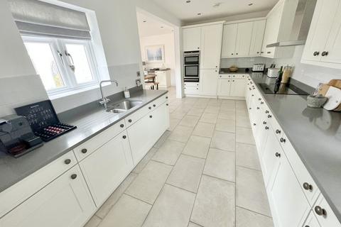 2 Copse Close, Poole, BH14 8AW