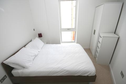 2 bedroom apartment to rent, The Heart, Salford Quays M50