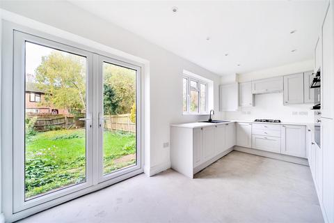 3 bedroom terraced house for sale, Meadfield, Edgware