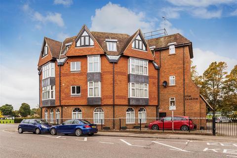 2 bedroom apartment to rent, The Hoskins, Station Road West, Oxted