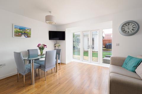 6 Cornflower Avenue, Hythe, CT21 4AY