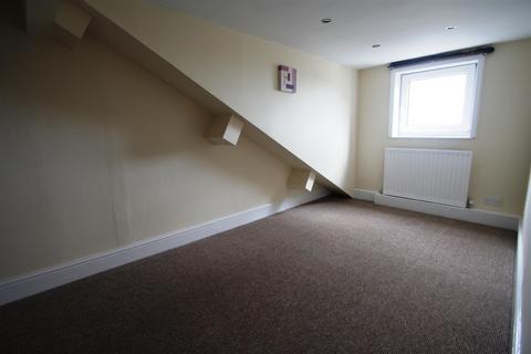 2 bedroom cottage to rent, West Street, Halifax