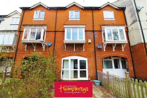 4 bedroom terraced house to rent, Berkeley Close, Southampton