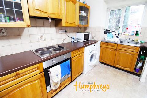 4 bedroom terraced house to rent, Berkeley Close, Southampton