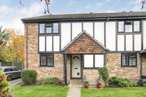 1 bedroom apartment for sale, Limebush Close, Addlestone KT15