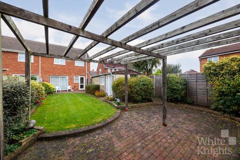 3 bedroom semi-detached house for sale, Rowan Drive, Reading RG5