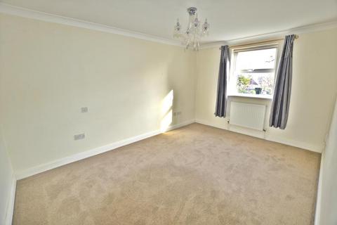 2 bedroom apartment to rent, St Peters Road, Lower Parkstone, Poole, BH14 0PB