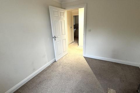 2 bedroom apartment to rent, St Peters Road, Lower Parkstone, Poole, BH14 0PB