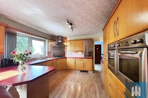 4 bedroom detached house for sale, Edgerton Green, Edgerton, Huddersfield, HD1