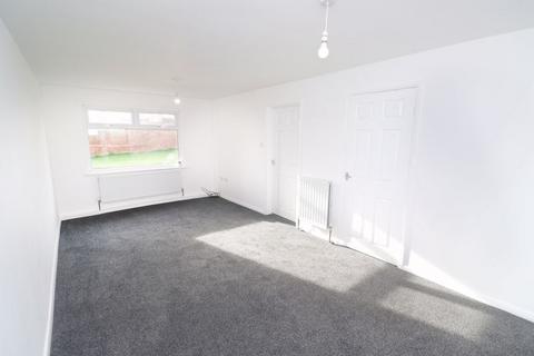 2 bedroom terraced house to rent, Holywell Close, Blaydon