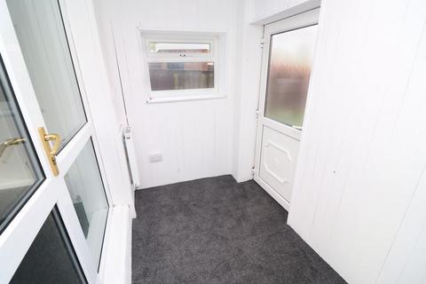 2 bedroom terraced house to rent, Holywell Close, Blaydon