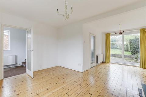 65 Abbey Road, Beeston, Nottingham, NG9 2HP