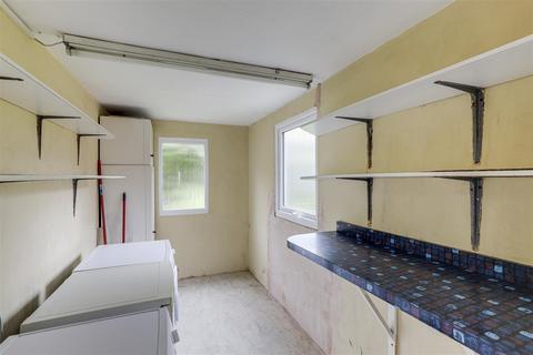 65 Abbey Road, Beeston, Nottingham, NG9 2HP