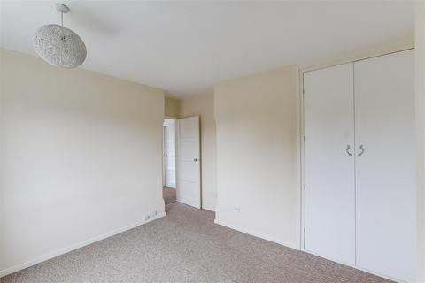 65 Abbey Road, Beeston, Nottingham, NG9 2HP