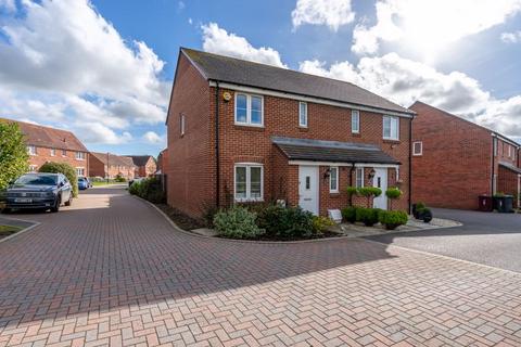 3 bedroom semi-detached house for sale, Broom Hills, Chichester