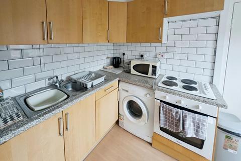 2 bedroom apartment for sale, *Investment Opportunity* Washington Terrace, North Shields, NE30 2HG