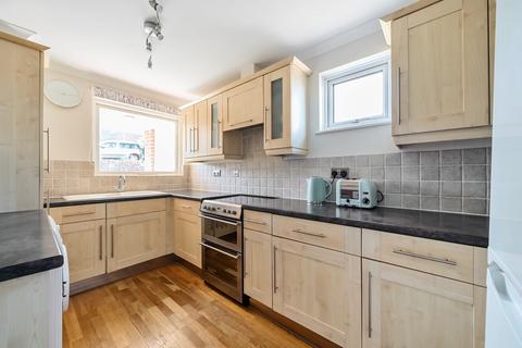 12 Field End, Kings Worthy, Winchester, SO23 7PZ