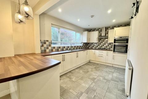 4 bedroom detached house to rent, Jevons Road, Sutton Coldfield