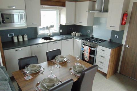 2 bedroom lodge for sale, Chichester Lakeside Holiday Park