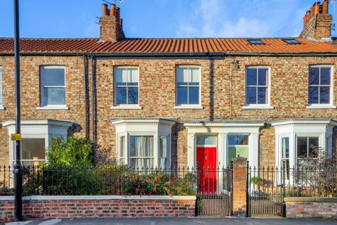 2 bedroom terraced house for sale, Heworth Village, York