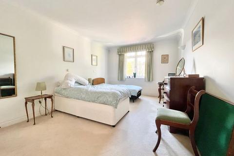 2 bedroom apartment for sale, Church Road, Esher