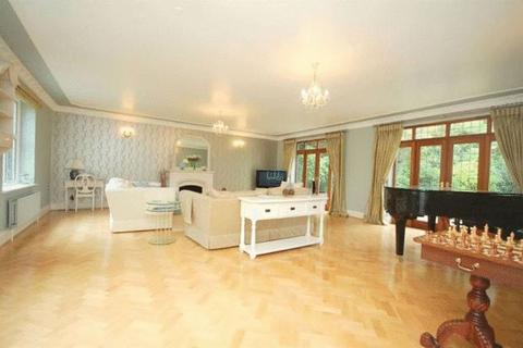 5 bedroom detached house for sale, Kingswood Warren