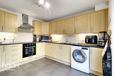 13 Langdown Close, Nottingham, NG6 8JE