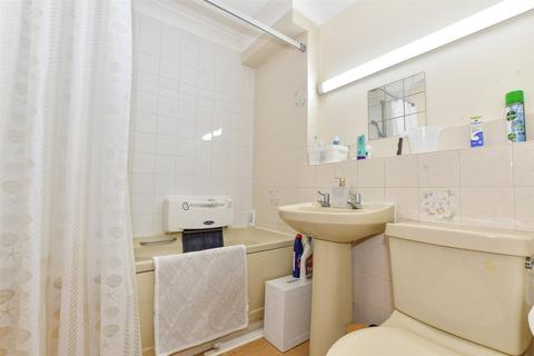 1 bedroom flat for sale, Mawney Road, Romford, Essex