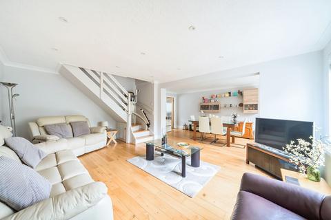 8 Appledown Close, Alresford, SO24 9ND