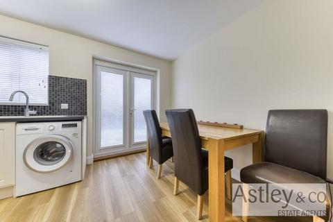 41 Bryony Way, Attleborough, NR17 1QL