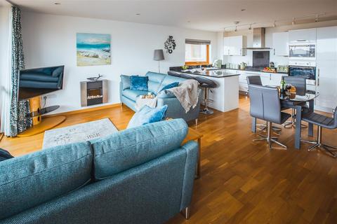 2 bedroom apartment for sale, West Bay, Falmouth TR11