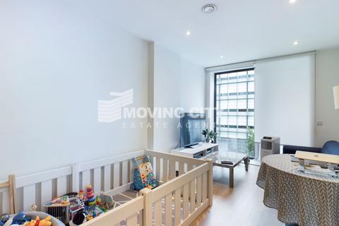 1 bedroom apartment for sale, Valencia Close, London E14