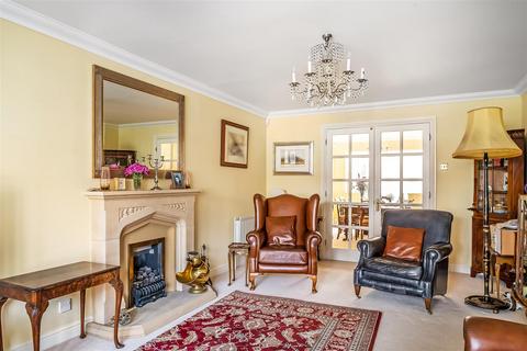 1 Langwood Close, Ashtead, KT21 1RL