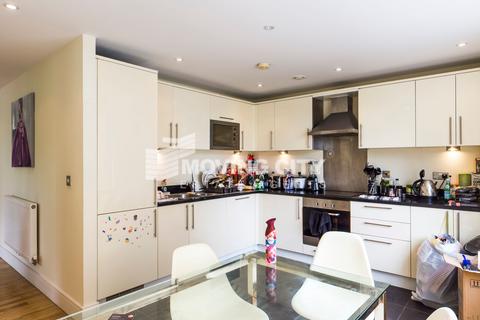 3 bedroom apartment to rent, Indescon Square, London E14